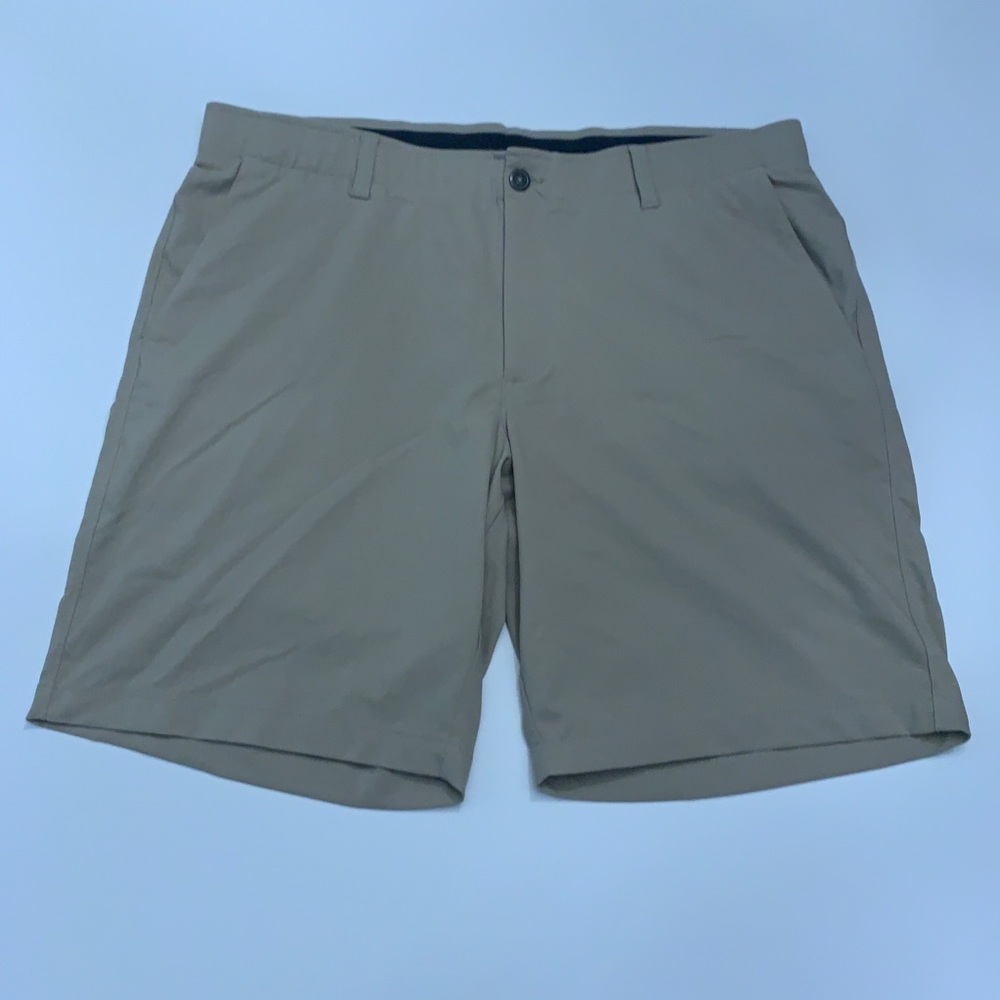 Under Armour khaki shorts 40”